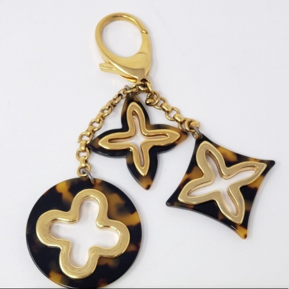 Gorgeous Louis Vuitton Key Chain